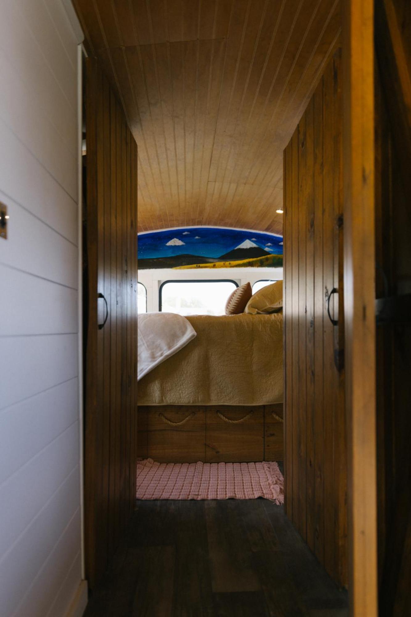 Route 6 Campground Gaines Bilik gambar